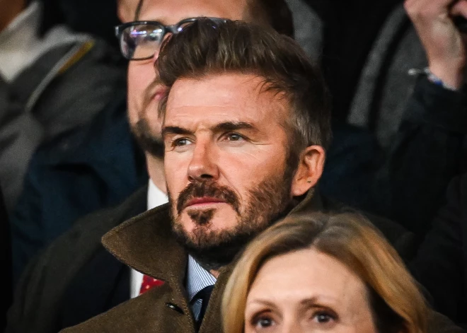 Deivids Bekhems pauž publisku atbalstu Ukrainai, tajā pašā laikā paplašinot biznesu Krievijā