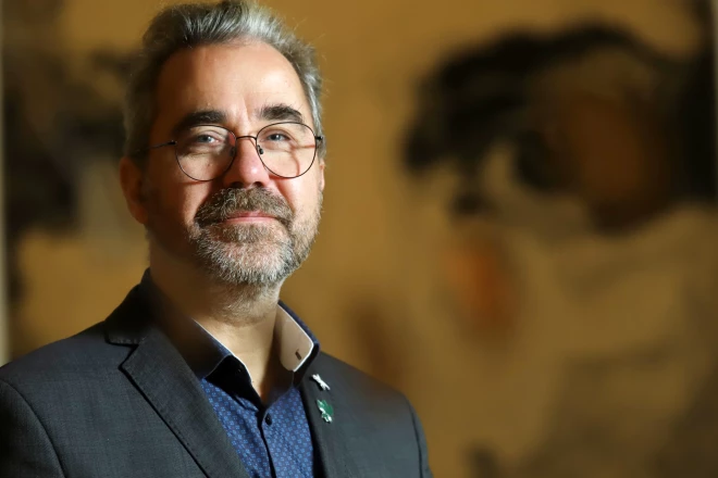 Mācītājs Krists Kalniņš: “Tas ir pakalpojums, kas rāda, ka nauda ir daudz svarīgāka par cilvēka dzīvību.”