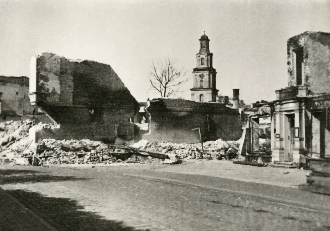 Postījumi Rožu laukumā. Liepāja, 1941. gads.