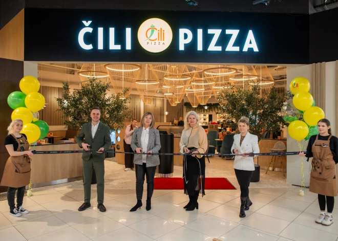 ФОТО: в Teika Plaza открылась новая Čili Pizza - в нее вложено 250 000 евро