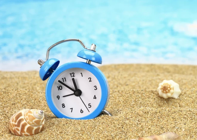 На этой неделе Латвия перейдет на летнее время - будем спать на час меньше