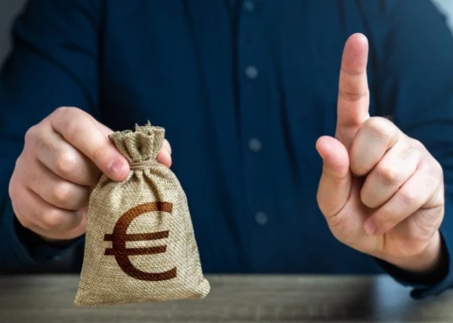 Kredīti internetā: kā izvēlēties drošu naudas aizdevumu?