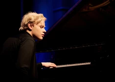 Pianists Aleksandrs Malofejevs sagādā maģisku vakaru Latvijas publikai