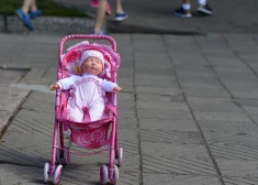 Младенцы, родившиеся в прошлом году в роддоме, составляют лишь около одной десятой от общего количества несовершеннолетних беременных в Латвии. 