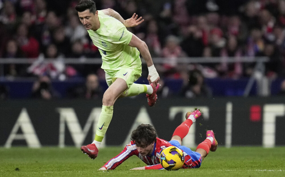 Grandu cīņā Madridē "Barcelona" atspēlējas no 0:2 un sakauj "Atletico"