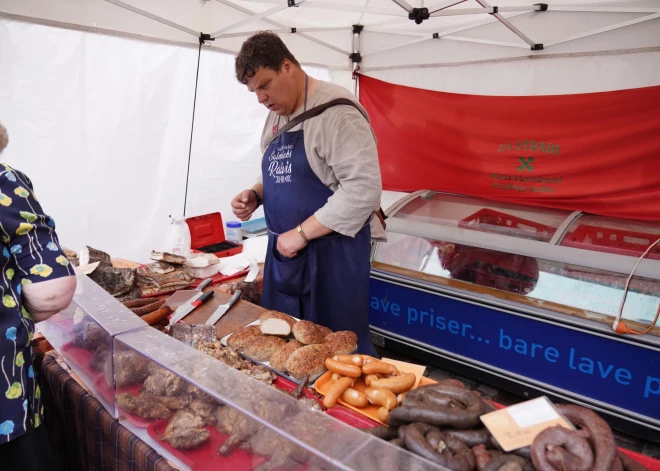 Būtiskas izmaiņas veikalos un tirgos no 1. aprīļa: jānodrošina iespēja norēķināties ar bankas kartēm, bet ne visur