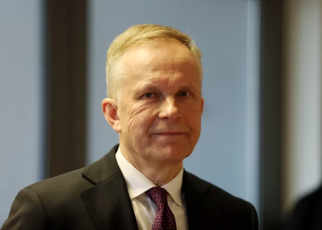 Apsūdzētais Rimšēvičs aizstāvēs promocijas darbu doktora grāda iegūšanai