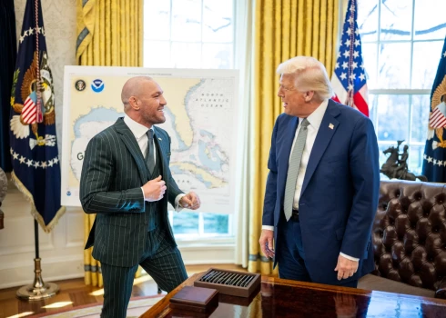 Konors Makgregors tikšanās laikā ar ASV prezidentu Donaldu Trampu.