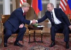 Donalds Tramps ar Vladimiru Putinu 2018. gadā.