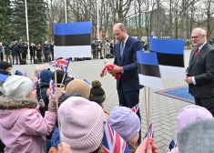 Princis Viljams Igaunijā: Topošais britu karalis saņem neparastu dāvanu, kam ir tiešs sakars ar viņa meitiņu