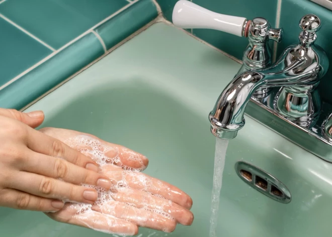 Ar kādu ūdeni tad ir vispareizāk mazgāt seju – siltu, aukstu vai remdenu