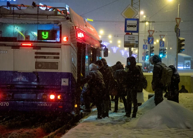 Rosina atjaunot nakts sabiedrisko transportu galvaspilsētā