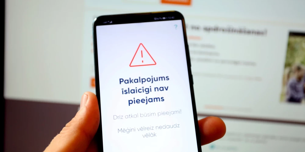 Krāpnieku mērķis ir panākt, lai ziņas saņēmējs ievada internetbankas pieejas datus viltus vietnē.