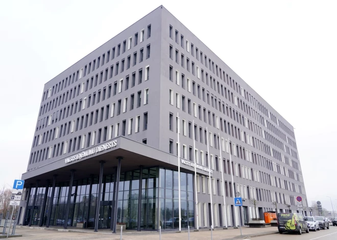 Латвийские предприниматели просят государство сократить расходы, но сами должны в казну сотни миллионов