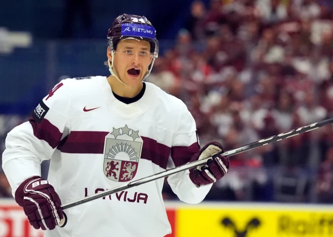 Eduards Tralmaks debitēs NHL! Čehijas līgas labākais snaiperis noslēdz līgumu ar Detroitas "Red Wings"