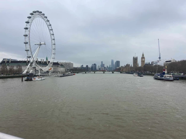 "Pastaigājoties pa Londonu, bieži vien ir apmācies," saka Kristīne.