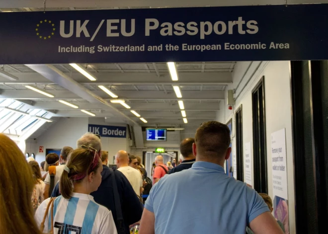 С апреля латвийцам для въезда в Великобританию понадобится электронное разрешение, его цена - 19 евро