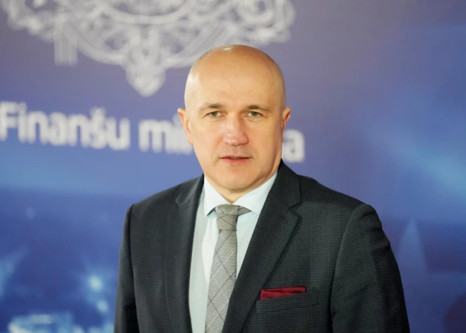 Finanšu ministrijas valsts sekretāres vietnieks skaidro Eiropas fondu pārdalē notiekošo