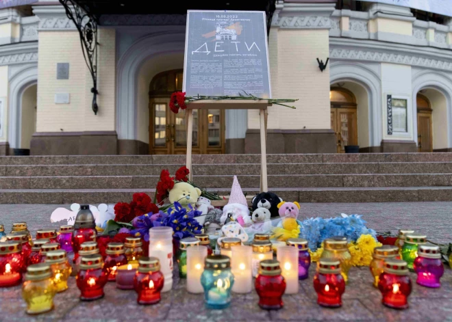 Krievijas okupanti Ukrainā nogalinājuši simtiem bērnu