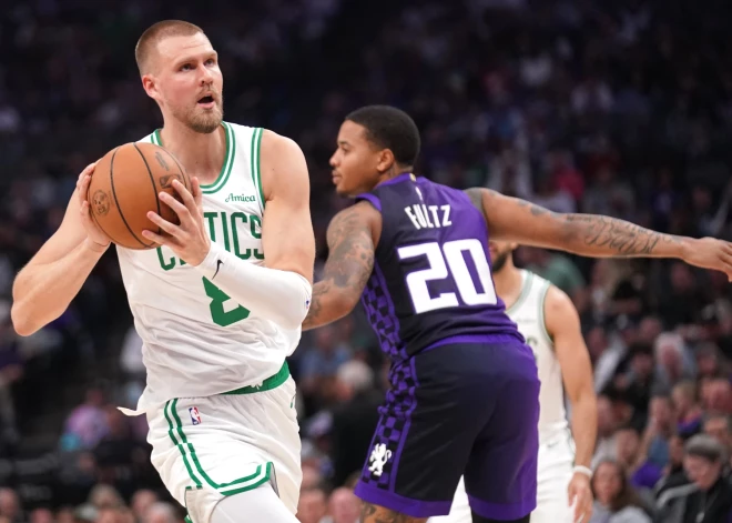 Porziņģis atgriežas laukumā un palīdz "Celtics" uzvarēt "Kings"