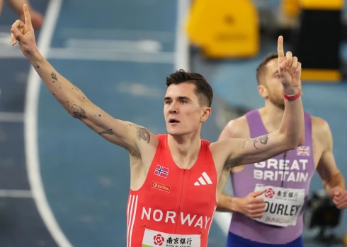 "Manu bērnību aizēnoja bailes," 24. martā Sandnesas tiesā sacīja Ingebritsens.