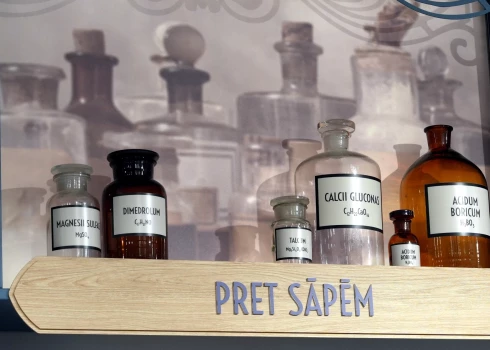 Aptieku tīkla "Mēness aptieka" aptieka "Kamēlija" Brīvības ielā.