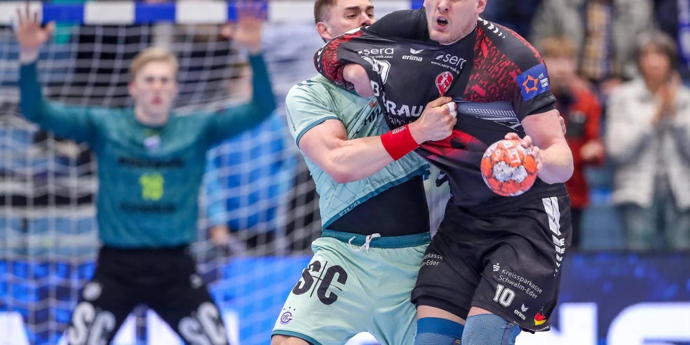 Pretinieki pielietoja dažādus līdzekļus Daiņa Krištopāna neitralizēšanai.