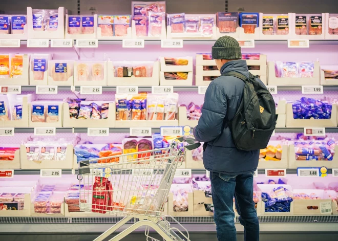 Lidl обещает сохранить неизменными цены на сотни продуктов питания - как минимум до лета