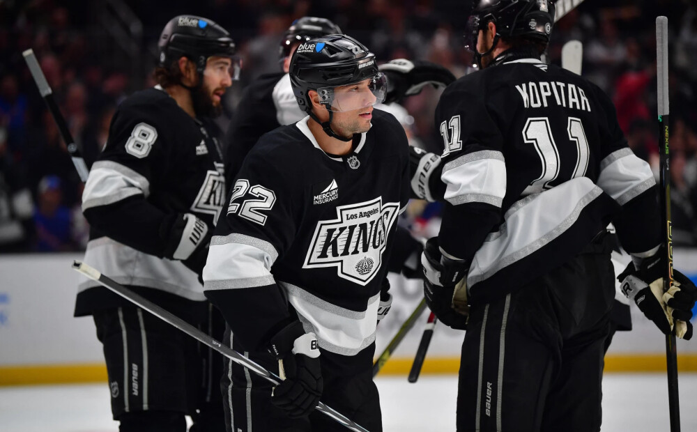 "Kings" hokejistiem ceturtā uzvara pēc kārtas; "Golden Knights" drošs panākums