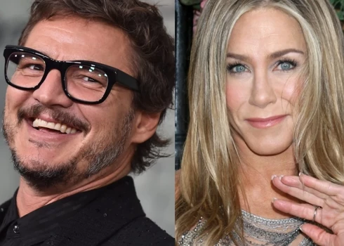 Pedro Paskāls un Dženifera Anistone manīti kopīgās vakariņās.