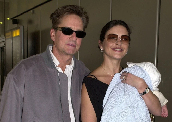 FOTO: skat, kā izaudzis Ketrīnas Zetas-Džounsas un Maikla Duglasa dēls