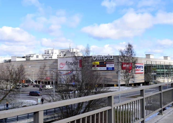 Tirdzniecības centrā "Olimpia" noplūdusi ogļskābā gāze, evakuē cilvēkus