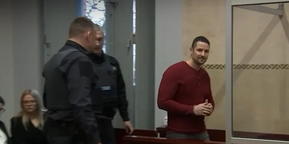 Andrejs Makarovs tiesas zālē (ekrānuzņēmums no video)