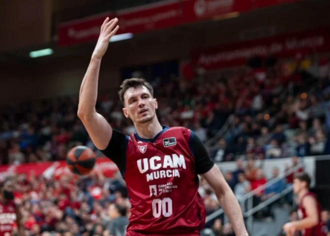 Rodions Kurucs nospēlē pieticīgi, viņa Mursijas klubs nespēj iekļūt FIBA Čempionu līgas ceturtdaļfinālā