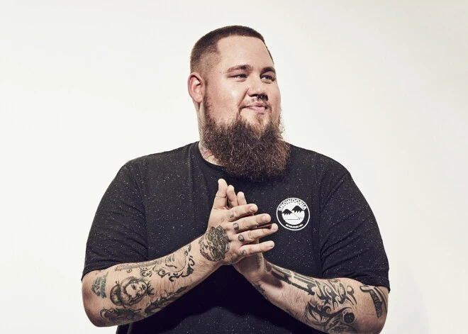 Festivālā "Positivus" uzstāsies britu mūzikas zvaigzne Rag'n'Bone Man