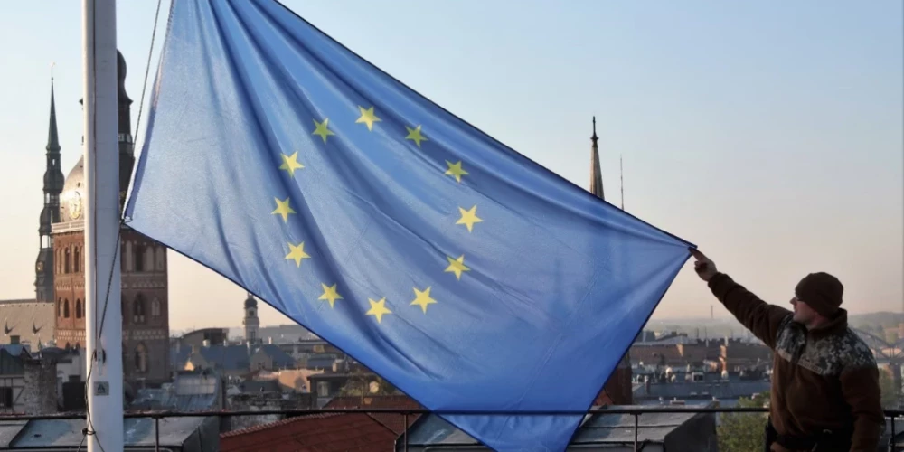 Lielākā daļa latviešu uzskata, ka valsts ir guvusi labumu no dalības Eiropas Savienībā.