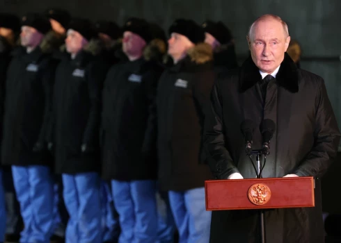 Krievijas vadītājs Vladimirs Putins, kurš norādīja, ka "konkurence Arktikas reģionā pieaug".