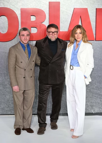 Рокко, сын Мадонны и Гая Ричи, редко выходит в свет, особенно в сопровождении семьи, поэтому это появление привлекло особое внимание.