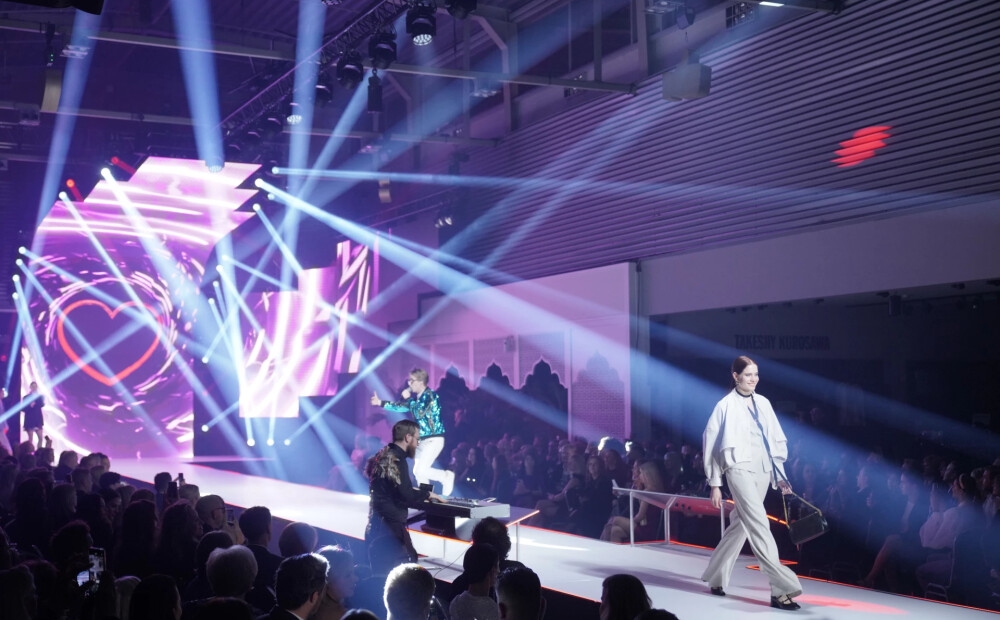 FOTO: iedvesma, emocijas un elegance: aizvadīts "Sky&More Fashion&Show 2025"