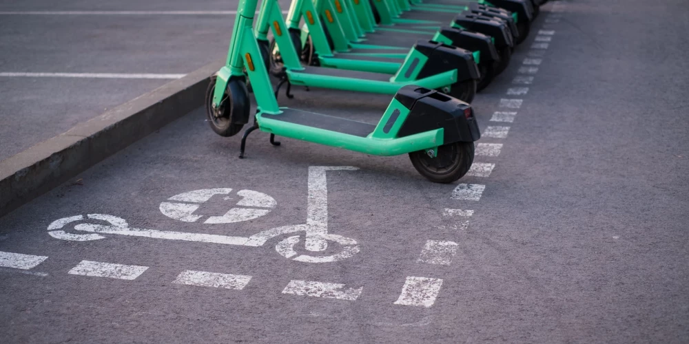 Līdz ar pavasara iestāšanos, galvaspilsētas ielās palielinās dažādu mikromobilitātes rīku braucēju skaits.