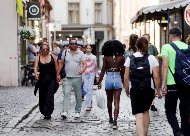 Tūrisms Rīgā strauji uzņem apgriezienus; janvārī ārvalstu viesu skaits pieaudzis par trešdaļu
