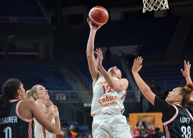 Šteinberga sekmē "Galatasaray" iekļūšanu Turcijas čempionāta pusfinālā