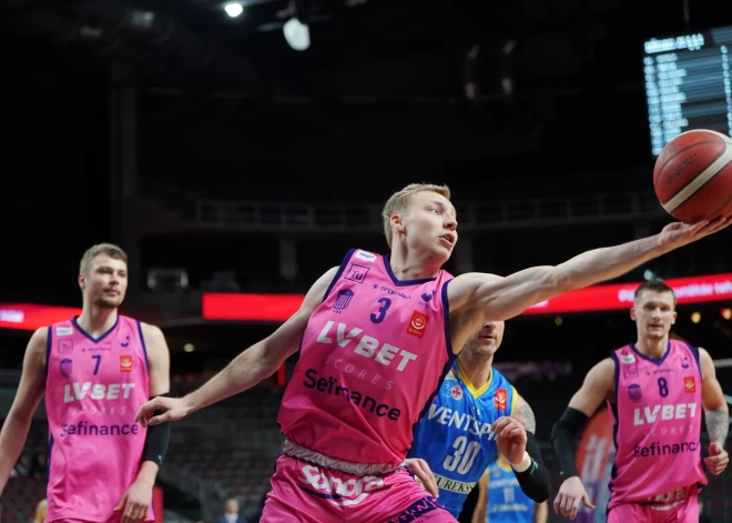 "Rīgas zeļļi" sīvā cīņā sasniedz Latvijas-Igaunijas līgas pusfinālu