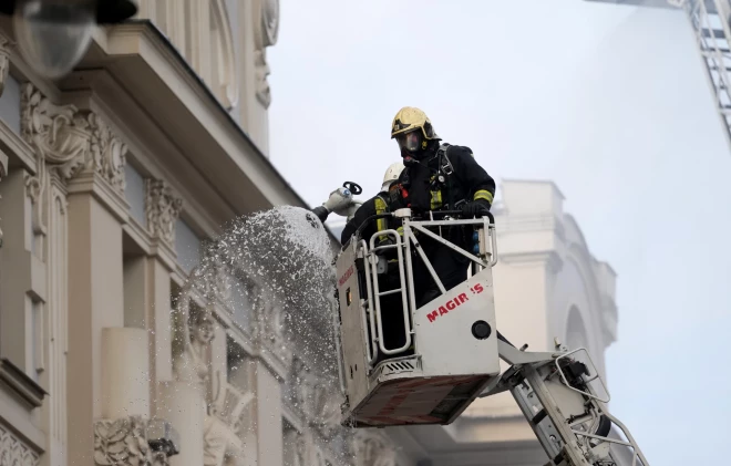 Februārī izcēlās liels ugunsgrēks nama bēniņos Rīgā, Vīlandes ielā, liesmas pārmetās uz mansarda dzīvokļiem blakus ēkā Rūpniecības ielā. Ir aizdomas, ka vainojams īssavienojums.