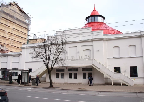 Rīgas cirka ēka.
