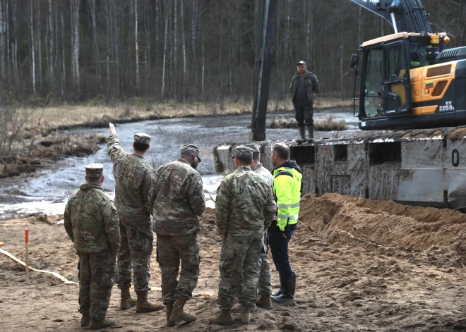 Pirmā informācija no Lietuvas armijas: kādā stāvoklī tika atrasts bruņutransportieris; kāpēc joprojām netiek komentēts karavīru liktenis