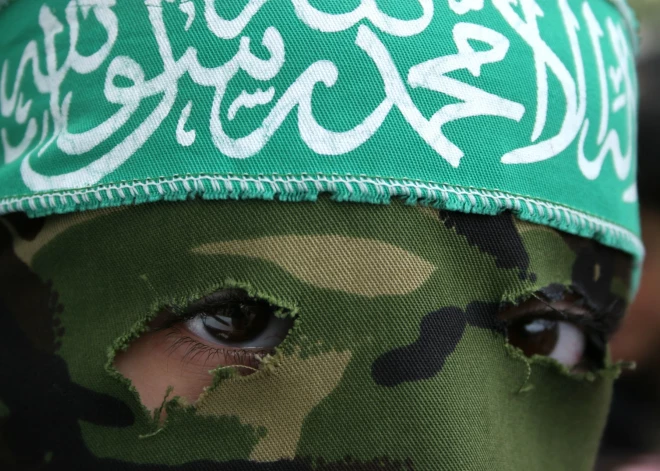 "Netaupiet sprāgstvielas, lodes, nažus vai akmeņus!" – "Hamas" līderi aicina atbalstītājus cīnīties pret Trampa plānu Gazas joslā