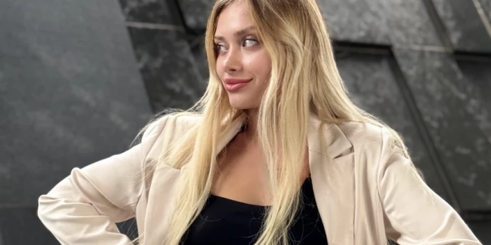 20 gadus vecā ukraiņu modele Marija Kovaļčuka.