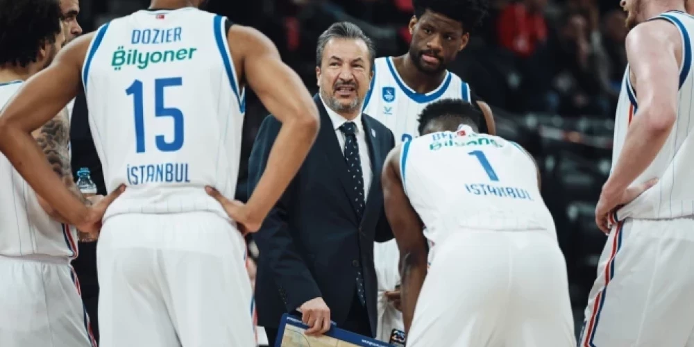 "Anadolu Efes" bez Šmita pieteikumā ar 100:90 pārspēja Ankaras "Turk Telekom".