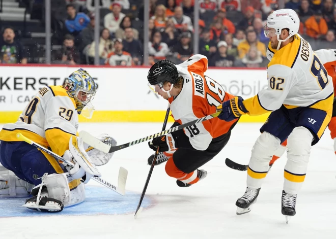 Ābola "Flyers" izcīna trešo uzvaru pēc kārtas NHL čempionātā